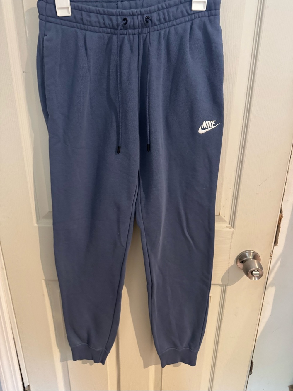Nike Women's Sportswear Essential Fleece Pants Jogger Women’s Medium - Picture 4 of 11